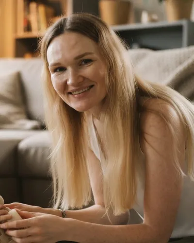 Lauren Mitchell, Pregnancy & Parenting Writer